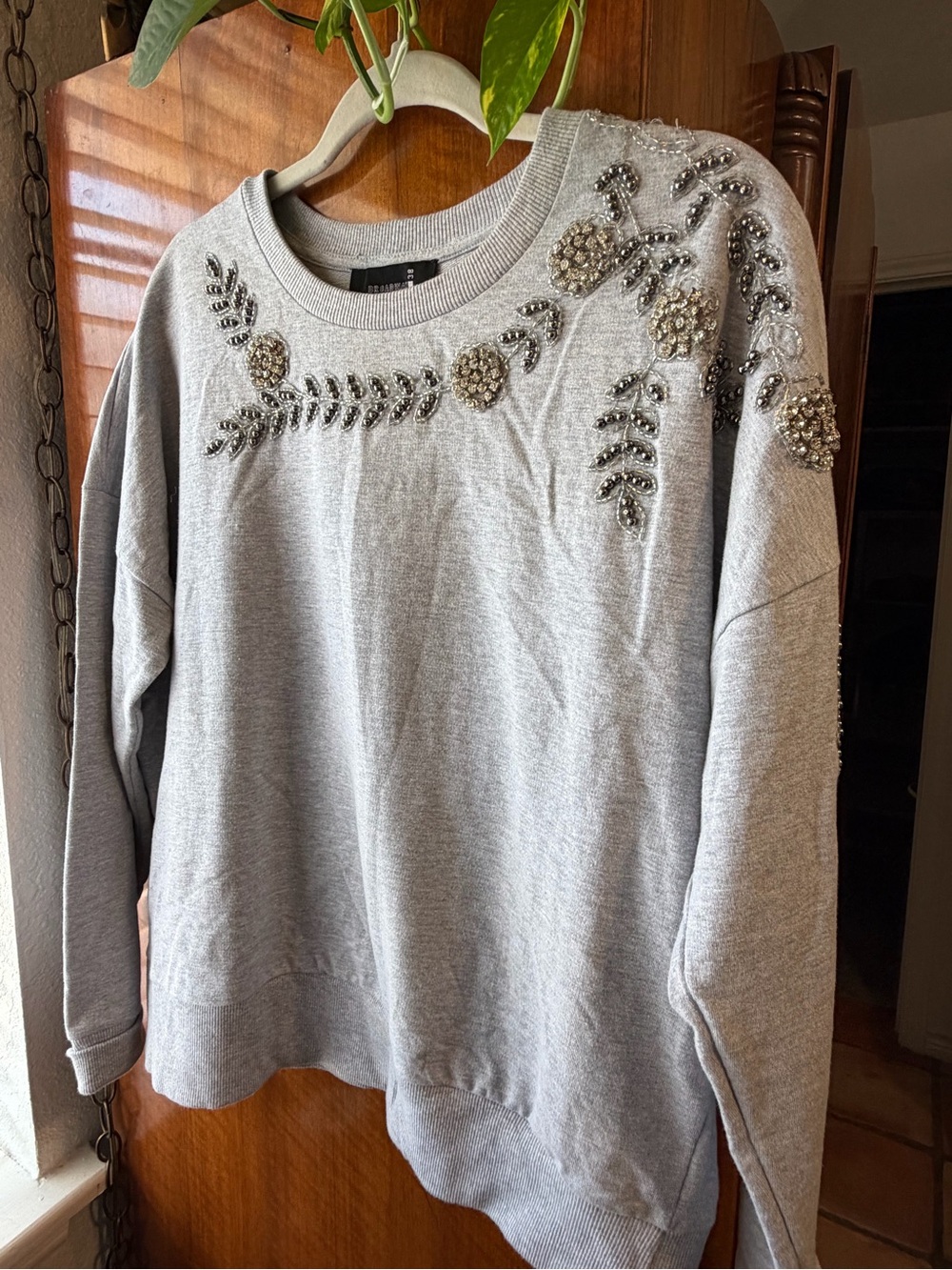 Broadway 38 Gray Embellished Rhinestone Floral Sweatshirt Size L